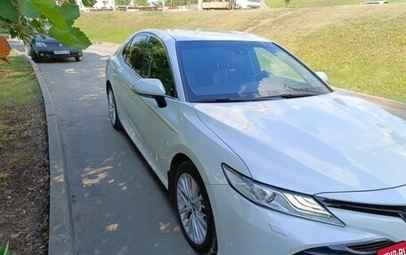 Toyota Camry, 2019 год, 2 800 000 рублей, 3 фотография