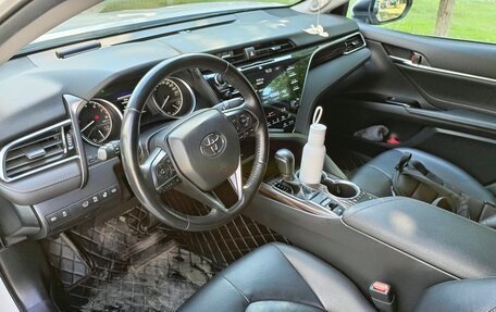 Toyota Camry, 2019 год, 2 800 000 рублей, 7 фотография