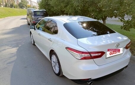 Toyota Camry, 2019 год, 2 800 000 рублей, 6 фотография