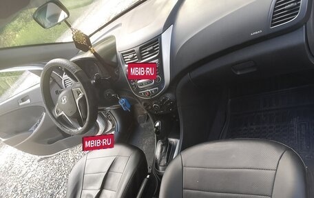 Hyundai Solaris II рестайлинг, 2015 год, 700 000 рублей, 6 фотография