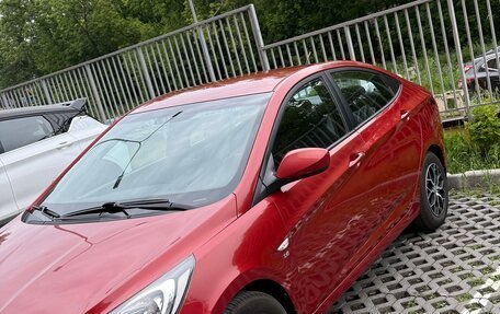 Hyundai Solaris II рестайлинг, 2014 год, 1 100 000 рублей, 2 фотография