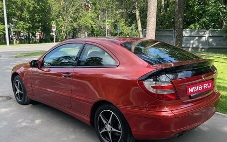 Mercedes-Benz C-Класс, 2005 год, 575 000 рублей, 3 фотография