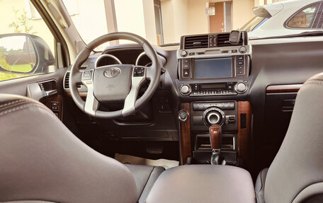 Toyota Land Cruiser Prado 150 рестайлинг 2, 2014 год, 5 349 000 рублей, 19 фотография