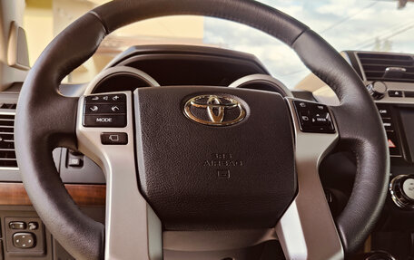 Toyota Land Cruiser Prado 150 рестайлинг 2, 2014 год, 5 349 000 рублей, 20 фотография
