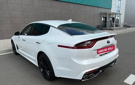 KIA Stinger I, 2018 год, 2 600 000 рублей, 4 фотография