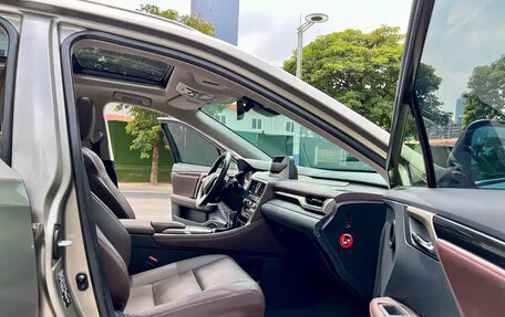 Lexus RX IV рестайлинг, 2020 год, 3 500 000 рублей, 20 фотография