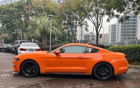 Ford Mustang VI рестайлинг, 2021 год, 2 700 000 рублей, 4 фотография