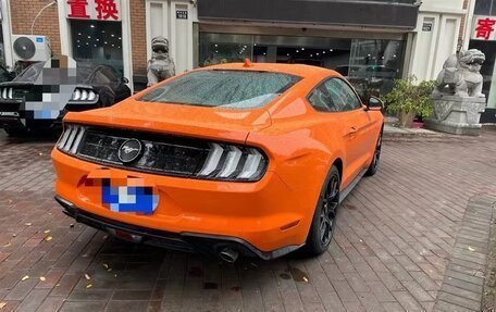 Ford Mustang VI рестайлинг, 2021 год, 2 700 000 рублей, 12 фотография