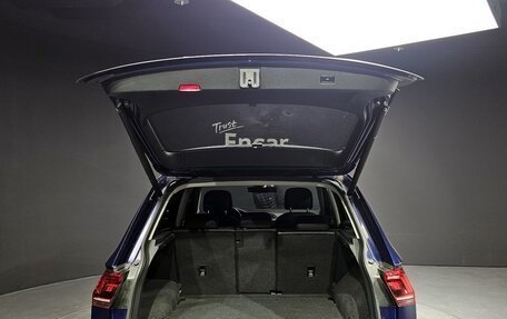 Volkswagen Tiguan II, 2021 год, 2 498 000 рублей, 5 фотография