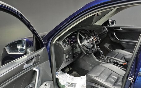 Volkswagen Tiguan II, 2021 год, 2 498 000 рублей, 9 фотография
