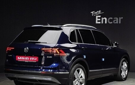 Volkswagen Tiguan II, 2021 год, 2 498 000 рублей, 6 фотография