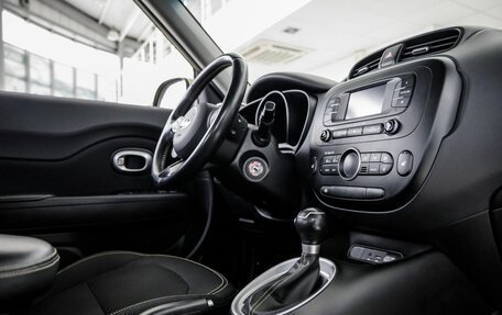KIA Soul II рестайлинг, 2015 год, 1 598 000 рублей, 24 фотография