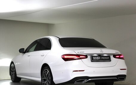 Mercedes-Benz E-Класс, 2021 год, 4 450 000 рублей, 6 фотография