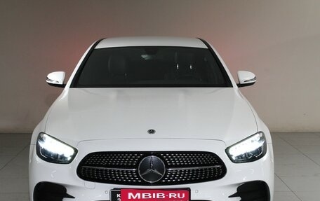 Mercedes-Benz E-Класс, 2021 год, 4 450 000 рублей, 2 фотография