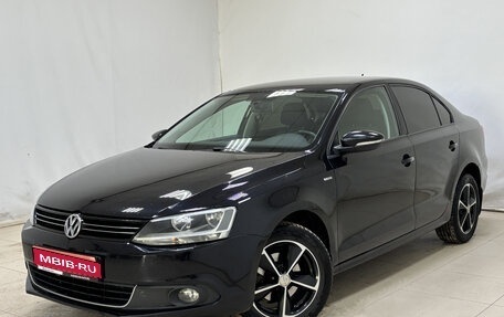Volkswagen Jetta VI, 2013 год, 1 090 000 рублей, 1 фотография