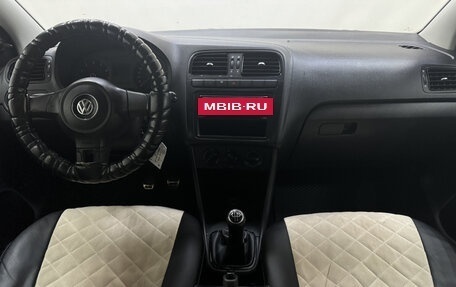 Volkswagen Polo VI (EU Market), 2011 год, 640 000 рублей, 10 фотография