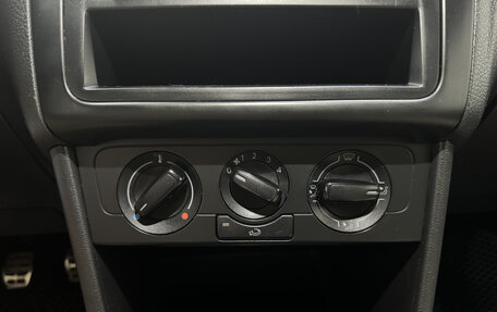 Volkswagen Polo VI (EU Market), 2011 год, 640 000 рублей, 18 фотография
