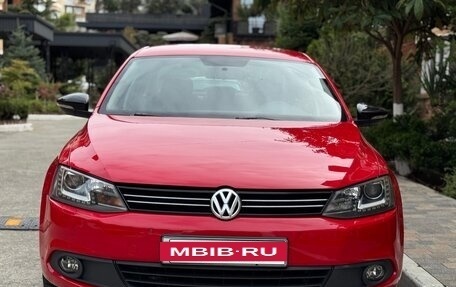 Volkswagen Jetta VI, 2014 год, 1 100 000 рублей, 2 фотография
