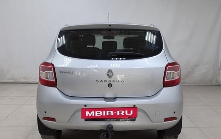 Renault Sandero II рестайлинг, 2015 год, 740 000 рублей, 5 фотография