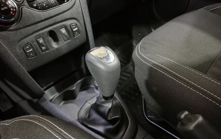 Renault Sandero II рестайлинг, 2015 год, 740 000 рублей, 21 фотография