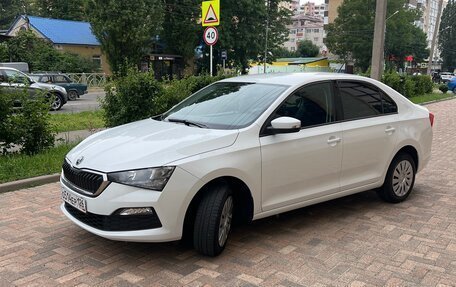 Skoda Rapid II, 2021 год, 1 800 000 рублей, 2 фотография