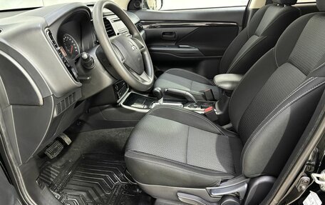 Mitsubishi Outlander III рестайлинг 3, 2020 год, 2 095 000 рублей, 9 фотография