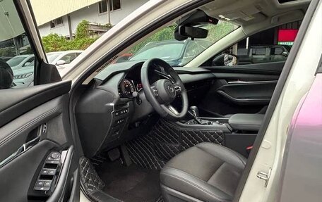 Mazda 3, 2022 год, 2 200 000 рублей, 11 фотография