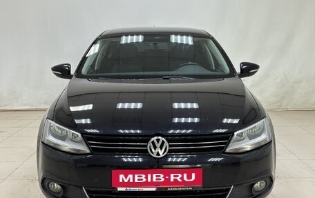 Volkswagen Jetta VI, 2013 год, 1 090 000 рублей, 2 фотография