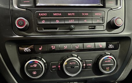 Volkswagen Jetta VI, 2013 год, 1 090 000 рублей, 18 фотография