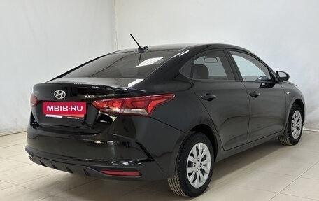 Hyundai Solaris II рестайлинг, 2021 год, 1 650 000 рублей, 4 фотография