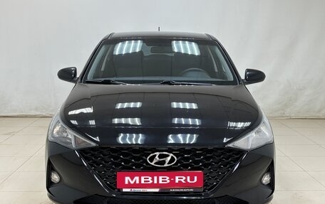 Hyundai Solaris II рестайлинг, 2021 год, 1 650 000 рублей, 2 фотография