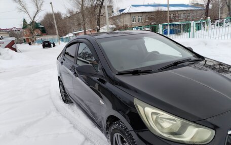 Hyundai Solaris II рестайлинг, 2012 год, 730 000 рублей, 1 фотография