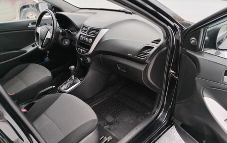 Hyundai Solaris II рестайлинг, 2012 год, 730 000 рублей, 7 фотография