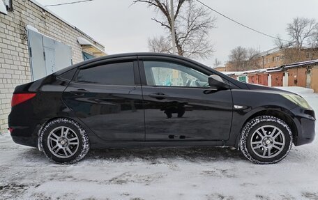 Hyundai Solaris II рестайлинг, 2012 год, 730 000 рублей, 6 фотография