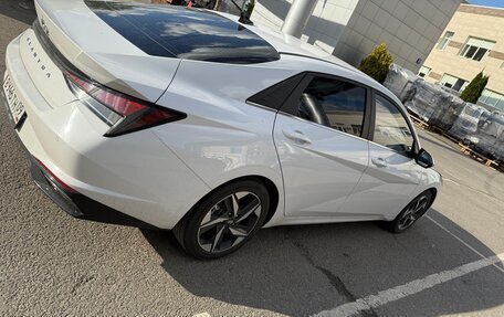 Hyundai Elantra, 2022 год, 1 940 000 рублей, 4 фотография