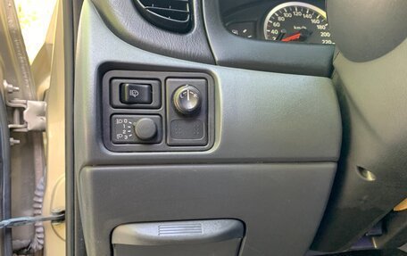 Nissan Almera, 2004 год, 469 000 рублей, 15 фотография