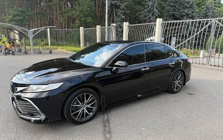 Toyota Camry, 2021 год, 3 550 000 рублей, 7 фотография