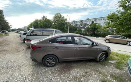 Hyundai Solaris II рестайлинг, 2021 год, 1 700 000 рублей, 1 фотография