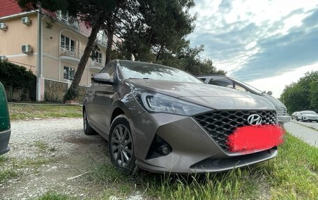 Hyundai Solaris II рестайлинг, 2021 год, 1 700 000 рублей, 2 фотография