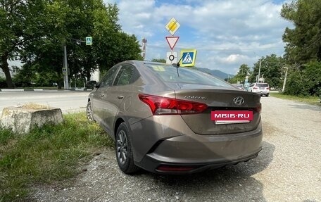 Hyundai Solaris II рестайлинг, 2021 год, 1 700 000 рублей, 6 фотография