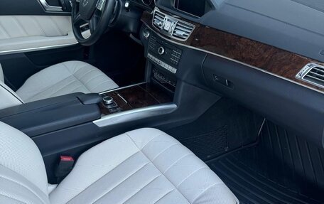 Mercedes-Benz E-Класс, 2015 год, 2 990 000 рублей, 15 фотография