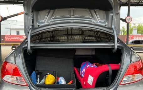 Hyundai Solaris II рестайлинг, 2011 год, 700 000 рублей, 12 фотография