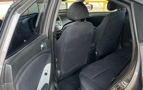 Hyundai Solaris II рестайлинг, 2011 год, 700 000 рублей, 16 фотография