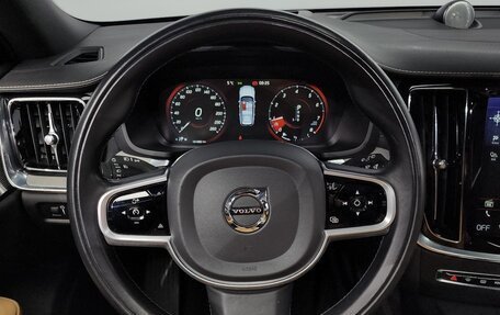 Volvo V60 Cross Country II, 2021 год, 2 684 000 рублей, 11 фотография