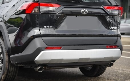 Toyota RAV4, 2024 год, 3 649 000 рублей, 9 фотография