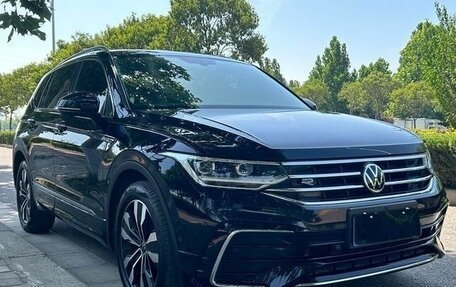 Volkswagen Tiguan II, 2022 год, 3 499 000 рублей, 3 фотография