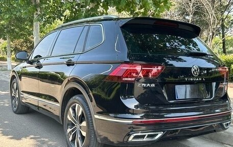 Volkswagen Tiguan II, 2022 год, 3 499 000 рублей, 4 фотография