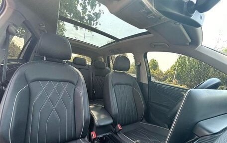Volkswagen Tiguan II, 2022 год, 3 499 000 рублей, 13 фотография