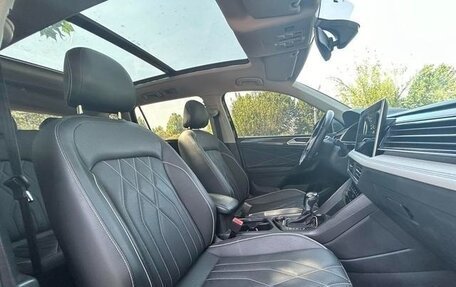 Volkswagen Tiguan II, 2022 год, 3 499 000 рублей, 12 фотография