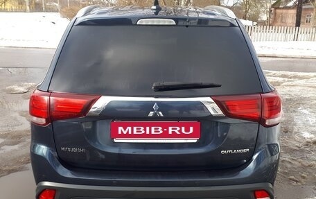 Mitsubishi Outlander III рестайлинг 3, 2018 год, 2 200 000 рублей, 2 фотография